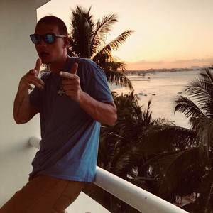 Meet your Posher, Kenny